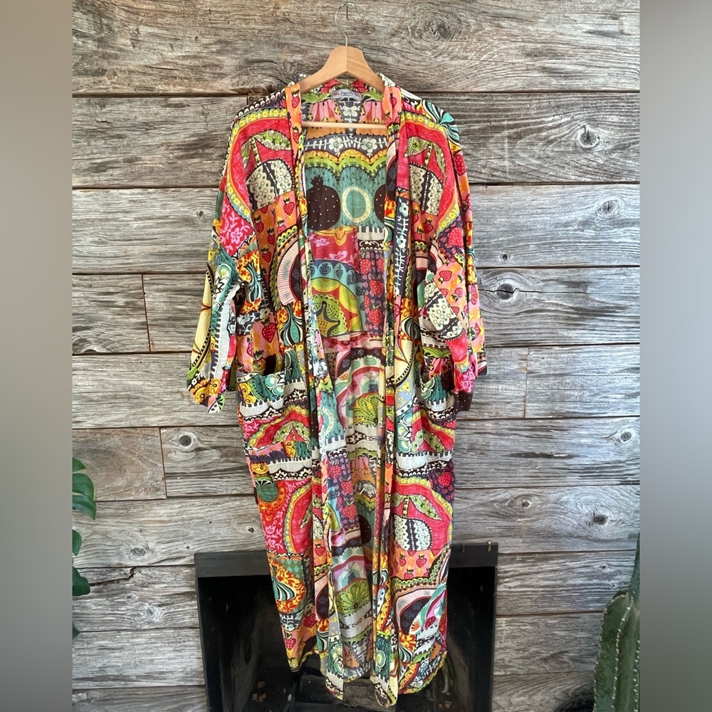 Akka creation bathrobe